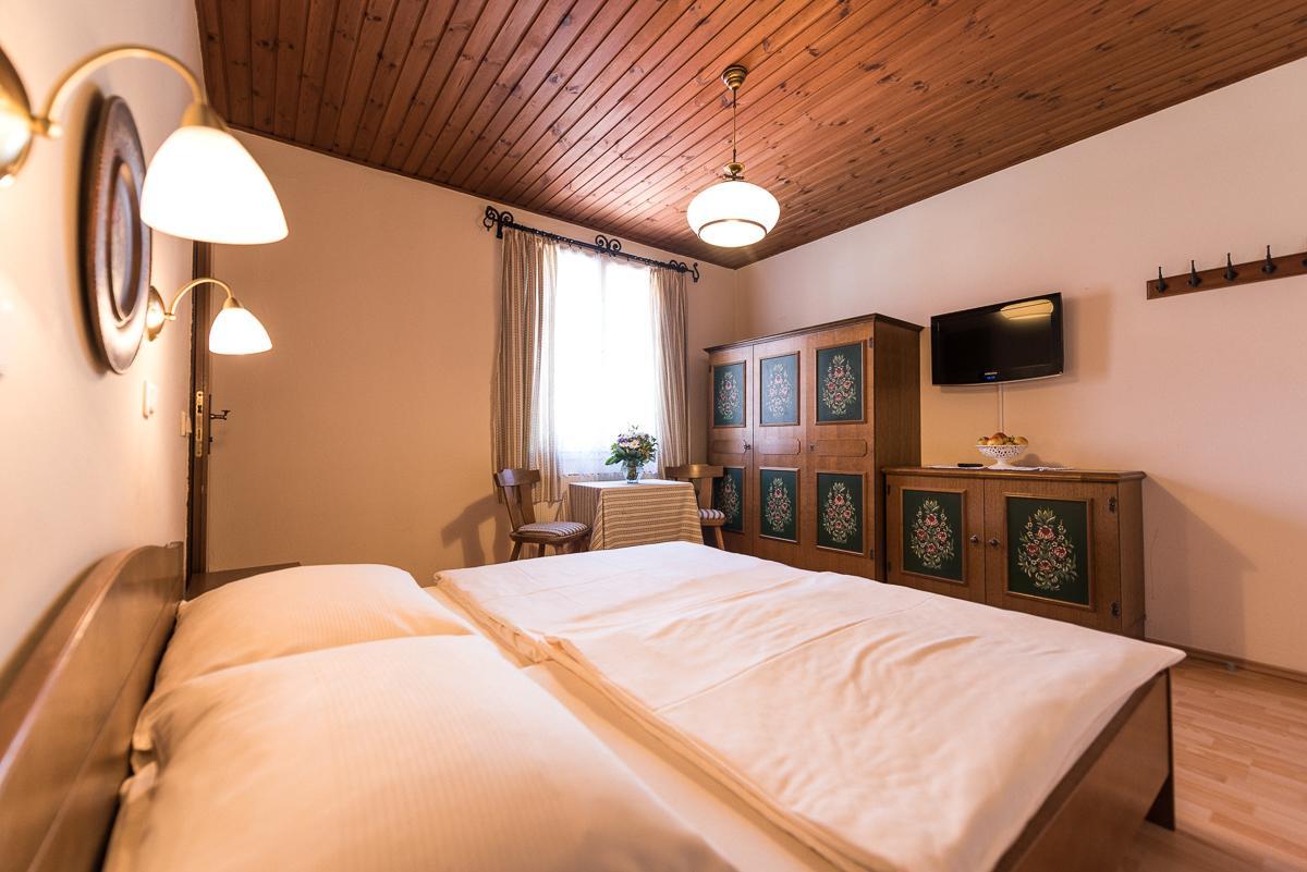 Gasthof Zum Hirschen Burgau Ngoại thất bức ảnh